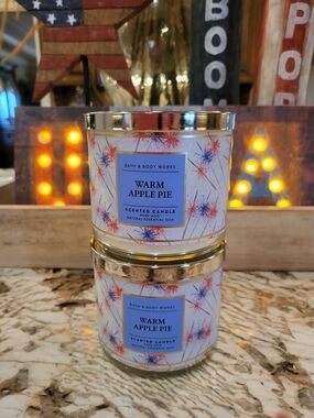 Two Bath & Body Works Warm Apple Pie Scented Candle Red White Blue Accents New